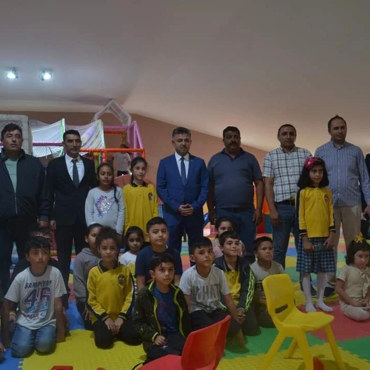 Gürçayır'da 240 öğrenci yeni eğitim öğretime döner ikramıyla başladı