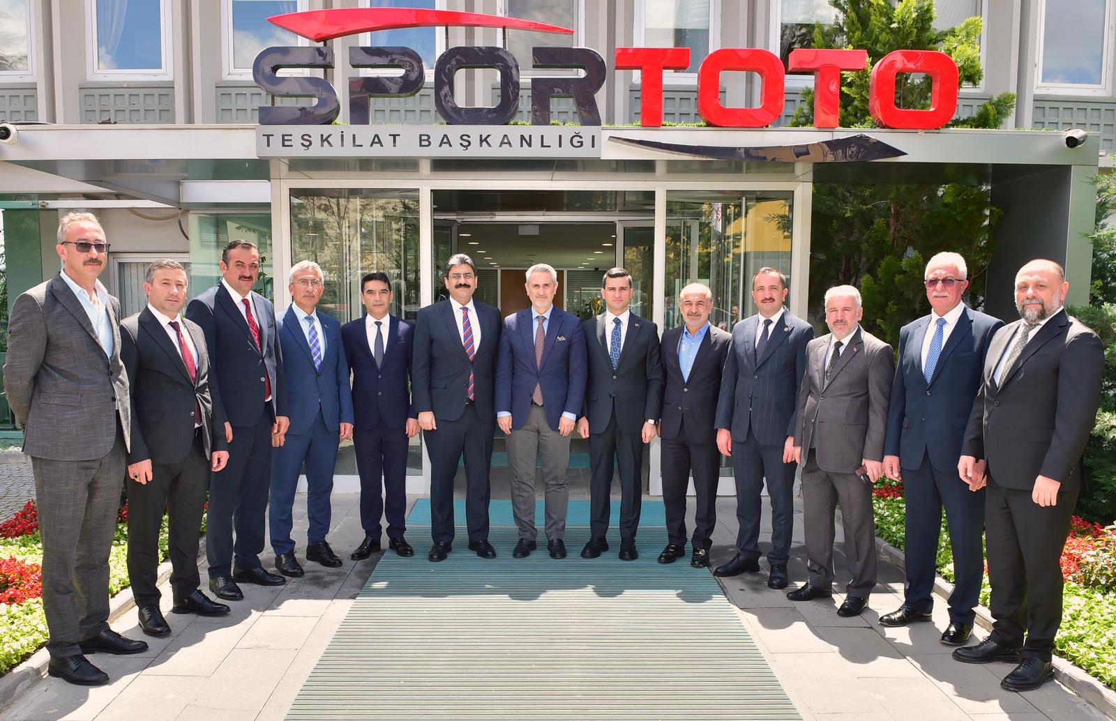  Spor Toto Teşkilat Başkanı Sn. Dr. Mehmet Ata Öztürk ve Başkan Yardımcısı Sn. Metin Ayvazoğlu’nu ziyarette bulunuldu.
