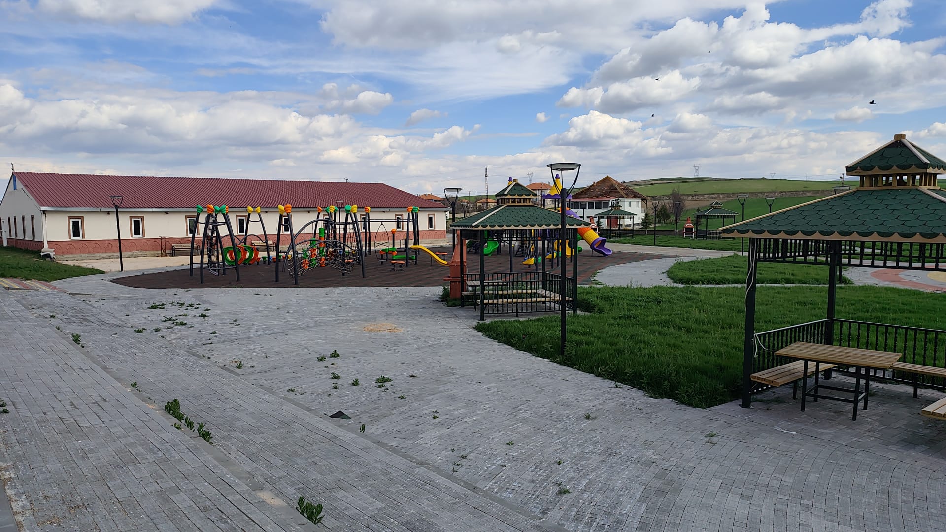 GÜRÇAYIR KASABASI MİLLET BAHÇESİ VE MESİRE ALANI